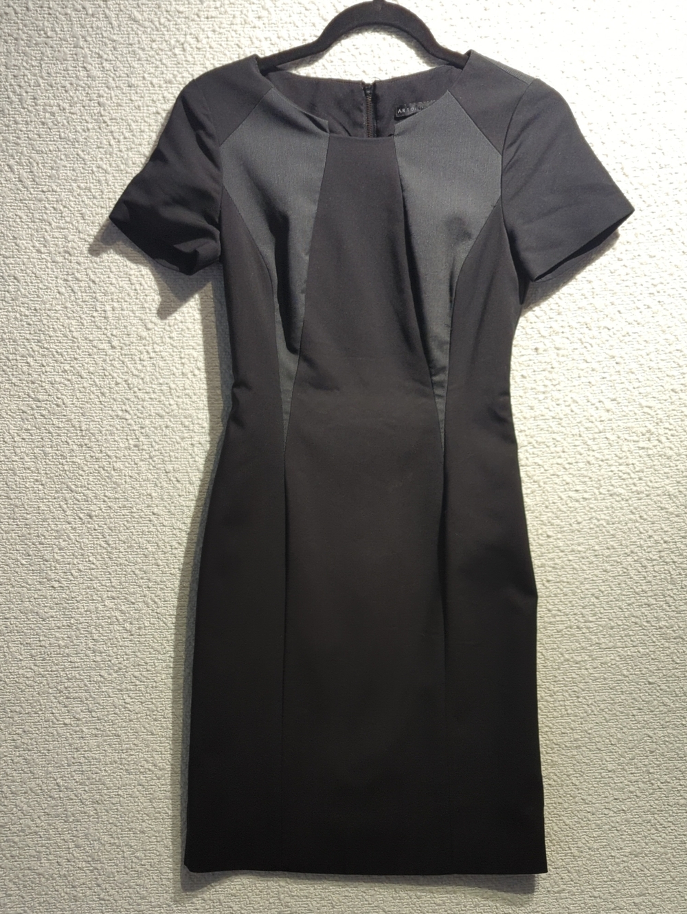 ANTONIO MELANI Black Panel Short-Sleeve Sheath Dress